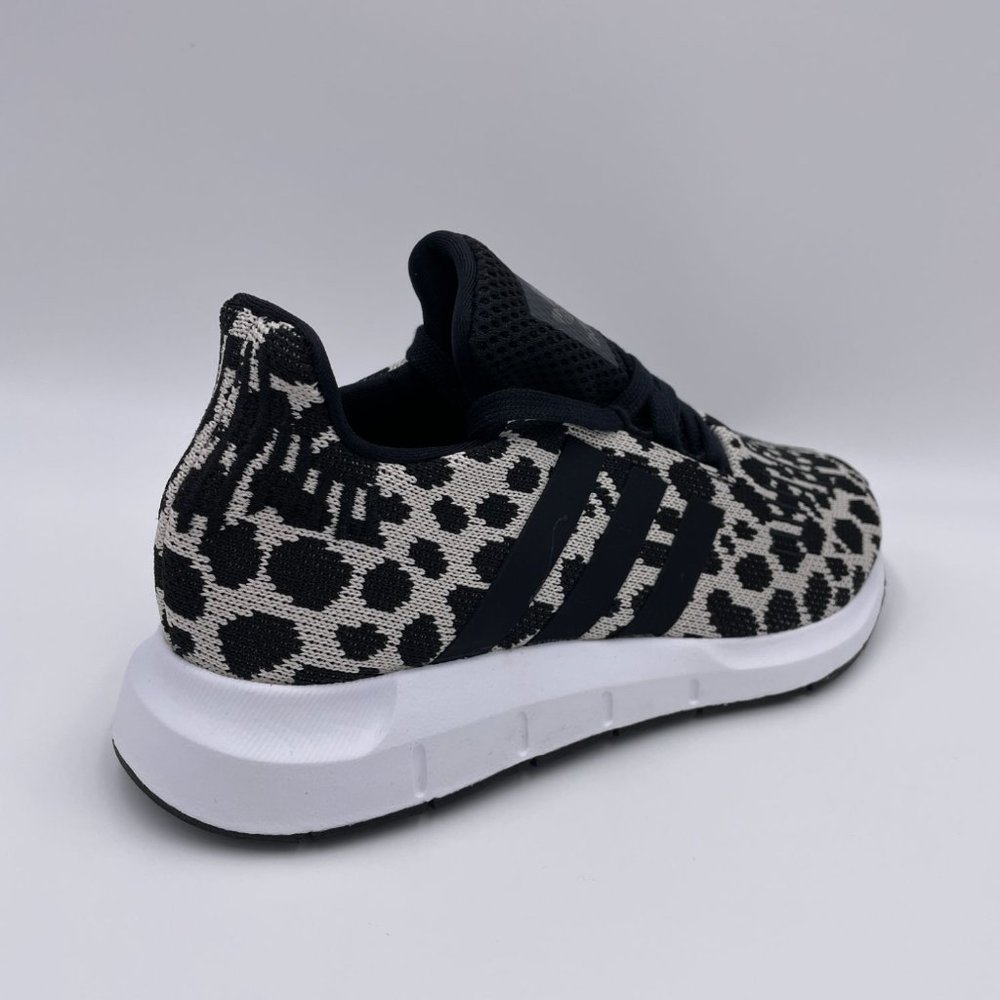 Adidas Swift Run Black / White Womens Shoes - Picture 7 of 8